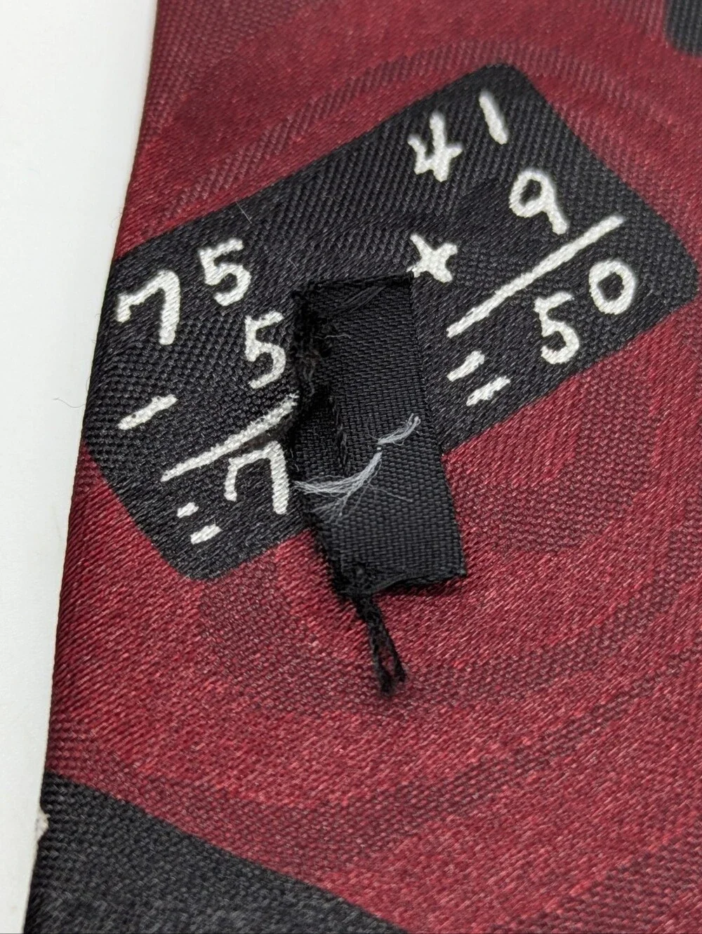 N/A maroon red